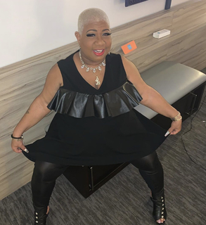 Luenell feet photo 17