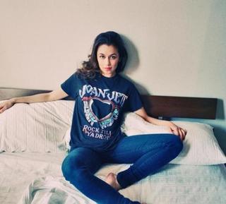 Luisa D'Oliveira feet photo 9