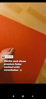 Luisa Neubauer feet photo 9