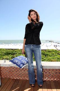 Luisa Ranieri feet photo thumbnail