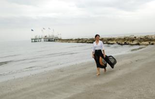 Luisa Ranieri feet photo thumbnail