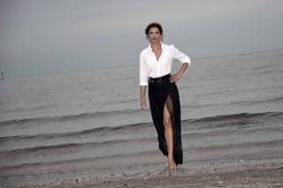 Luisa Ranieri feet photo thumbnail