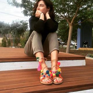 Luisa Ranieri feet photo thumbnail