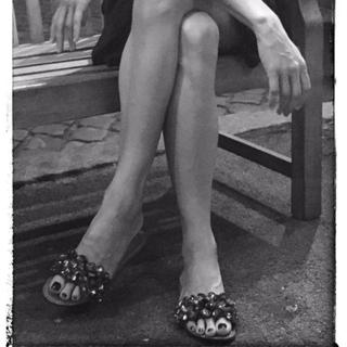 Luisa Ranieri feet photo thumbnail