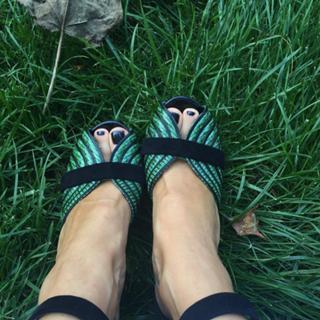 Luisa Ranieri feet photo thumbnail