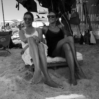 Luisa Ranieri feet photo thumbnail