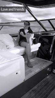 Luisa Ranieri feet photo thumbnail