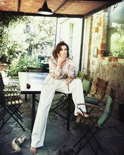 Luisa Ranieri feet photo thumbnail