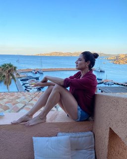 Luisa Ranieri feet photo thumbnail