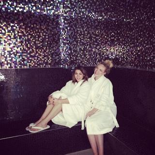 Luisa Zissman feet photo thumbnail