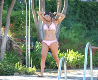 Luisa Zissman feet photo thumbnail