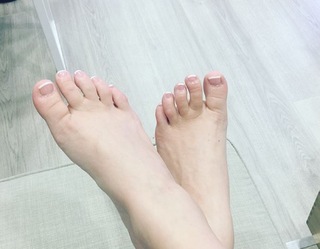 Luisa Zissman feet photo thumbnail