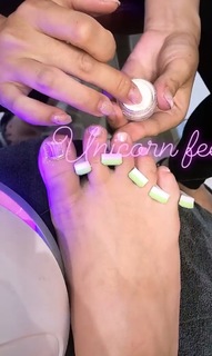 Luisa Zissman feet photo thumbnail