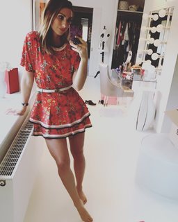 Luisa Zissman feet photo thumbnail