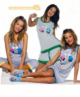 Luisana Lopilato feet photo thumbnail