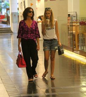 Luiza Brunet feet photo 11