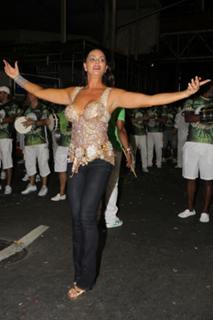 Luiza Brunet feet photo 10