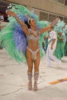 Luiza Brunet feet photo 7