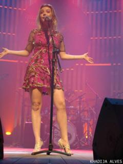 Luiza Possi feet photo thumbnail