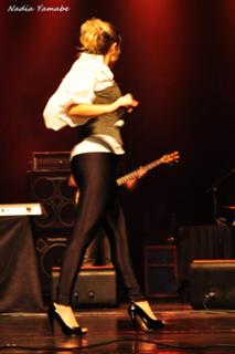 Luiza Possi feet photo thumbnail