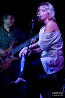Luiza Possi feet photo thumbnail