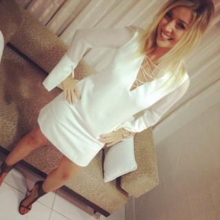 Luiza Possi feet photo thumbnail