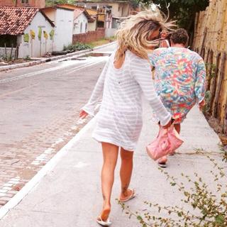 Luiza Possi feet photo thumbnail