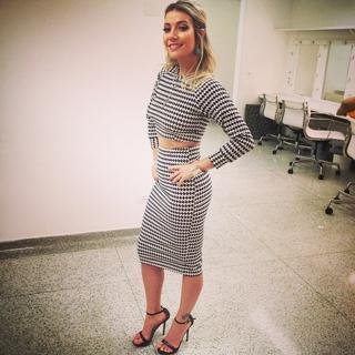 Luiza Possi feet photo thumbnail