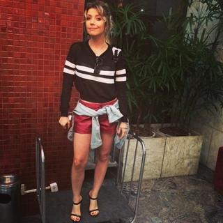 Luiza Possi feet photo thumbnail