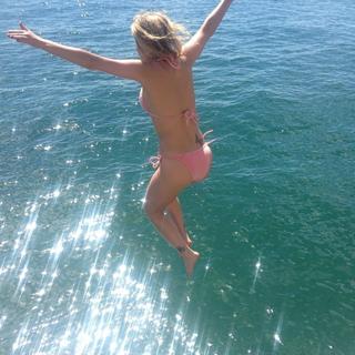 Luiza Possi feet photo thumbnail
