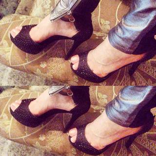 Luiza Possi feet photo thumbnail