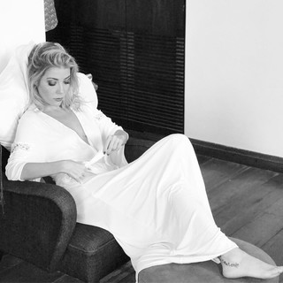 Luiza Possi feet photo thumbnail
