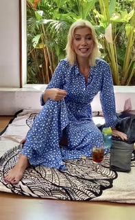 Luiza Possi feet photo thumbnail