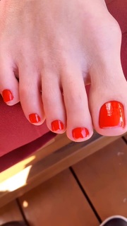 Luiza Possi feet photo thumbnail