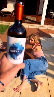 Luiza Possi feet photo thumbnail