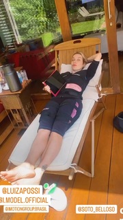Luiza Possi feet photo thumbnail