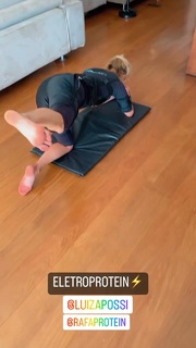 Luiza Possi feet photo thumbnail