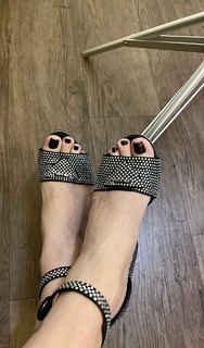 Luiza Possi feet photo thumbnail