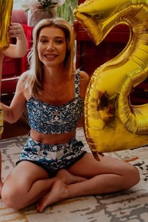 Luiza Possi feet photo thumbnail