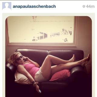 Luiza Possi feet photo thumbnail