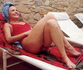 Luiza Tomé feet photo 17