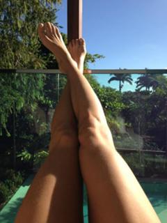 Luiza Valdetaro feet photo 9