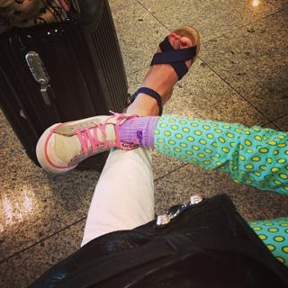 Luiza Valdetaro feet photo 14