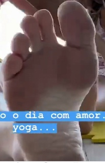Luiza Valdetaro feet photo 11
