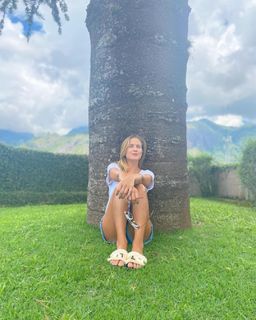 Luiza Valdetaro feet photo 12
