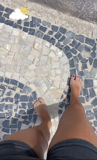 Luiza Valdetaro feet photo 11