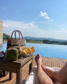 Luiza Valdetaro feet photo 13