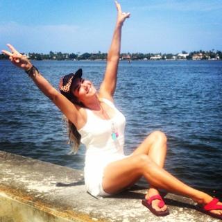 Luize Altenhofen feet photo 13