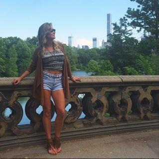Luize Altenhofen feet photo 9
