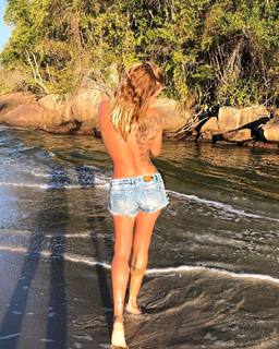 Luize Altenhofen feet photo 6